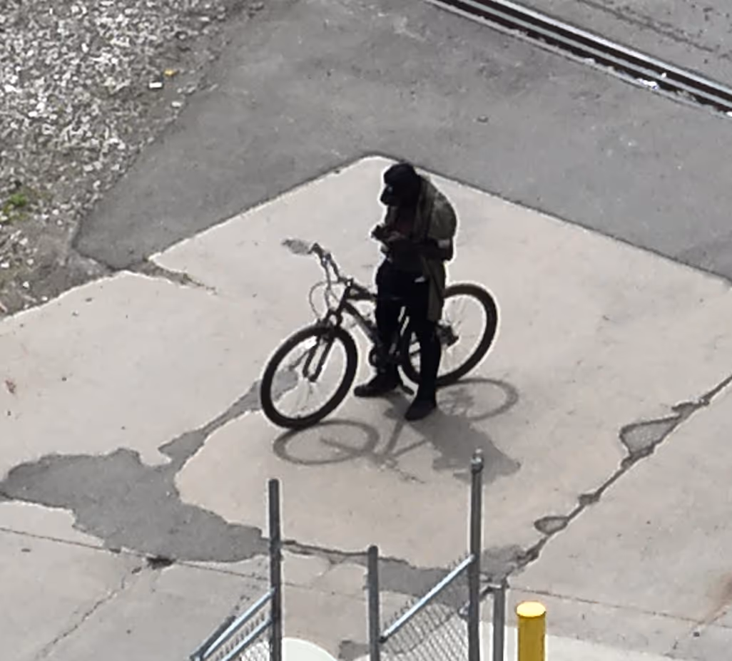 Autonomous drone arriving at an alarm location to verify a perimeter breach
